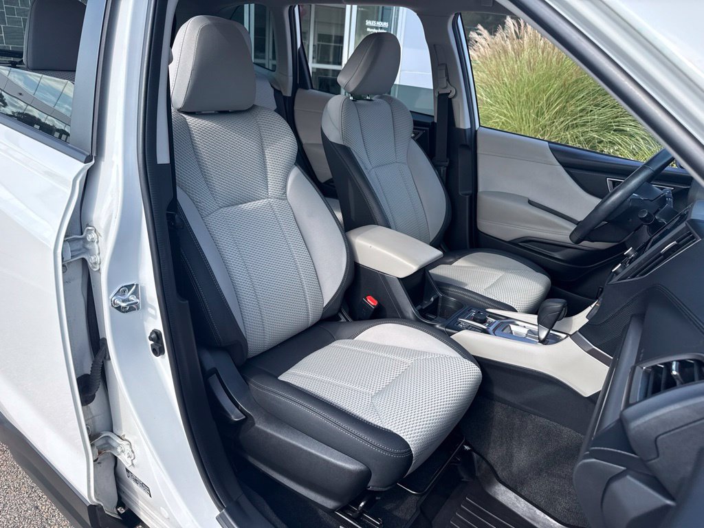 Used 2023 Subaru Forester Premium AWD/4WD image 20