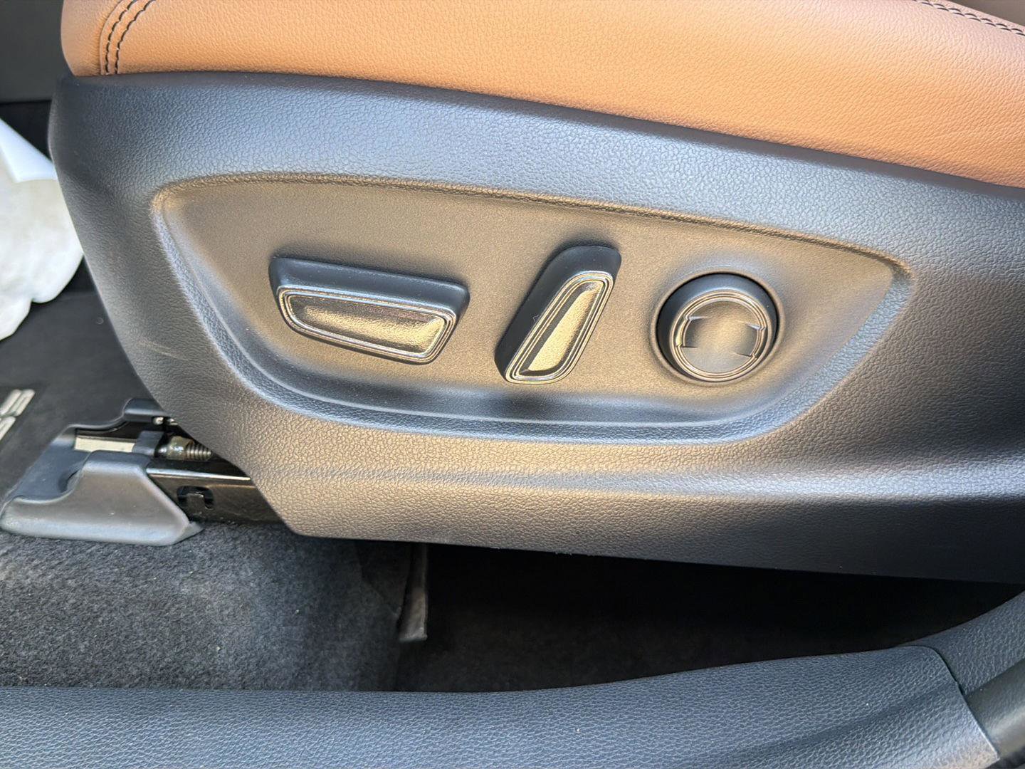 Certified 2026 Toyota Corolla Cross XLE w/ Convenience Package image 10