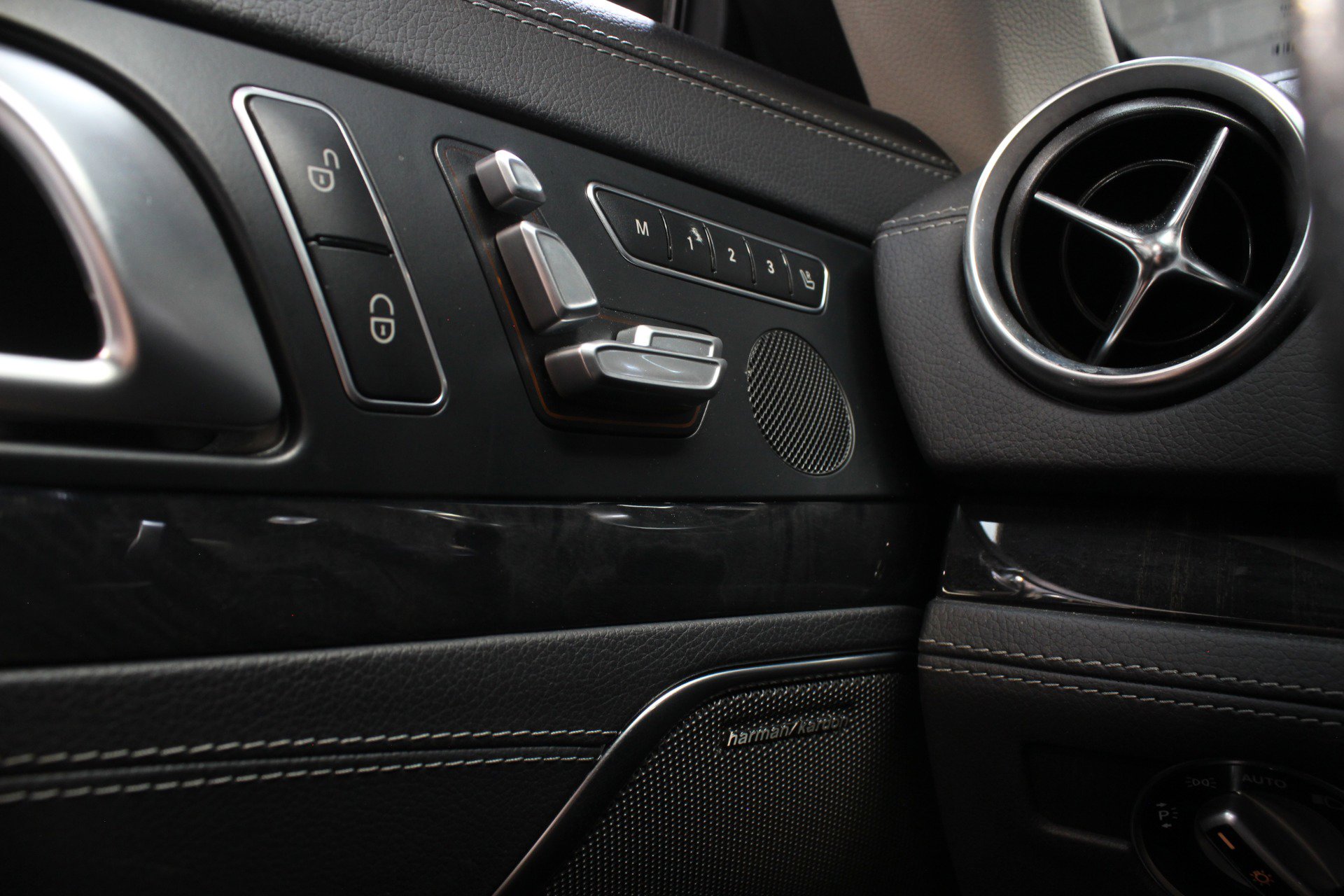 Used 2020 Mercedes-Benz SL 450 image 38