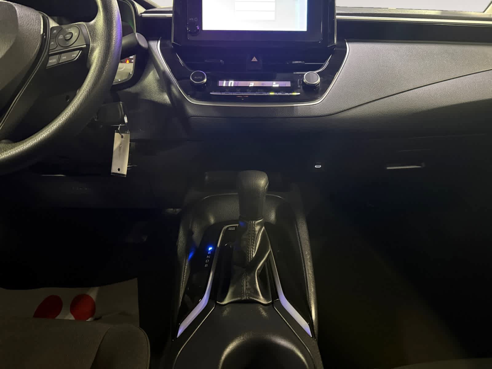 Used 2024 Toyota Corolla LE FWD image 18