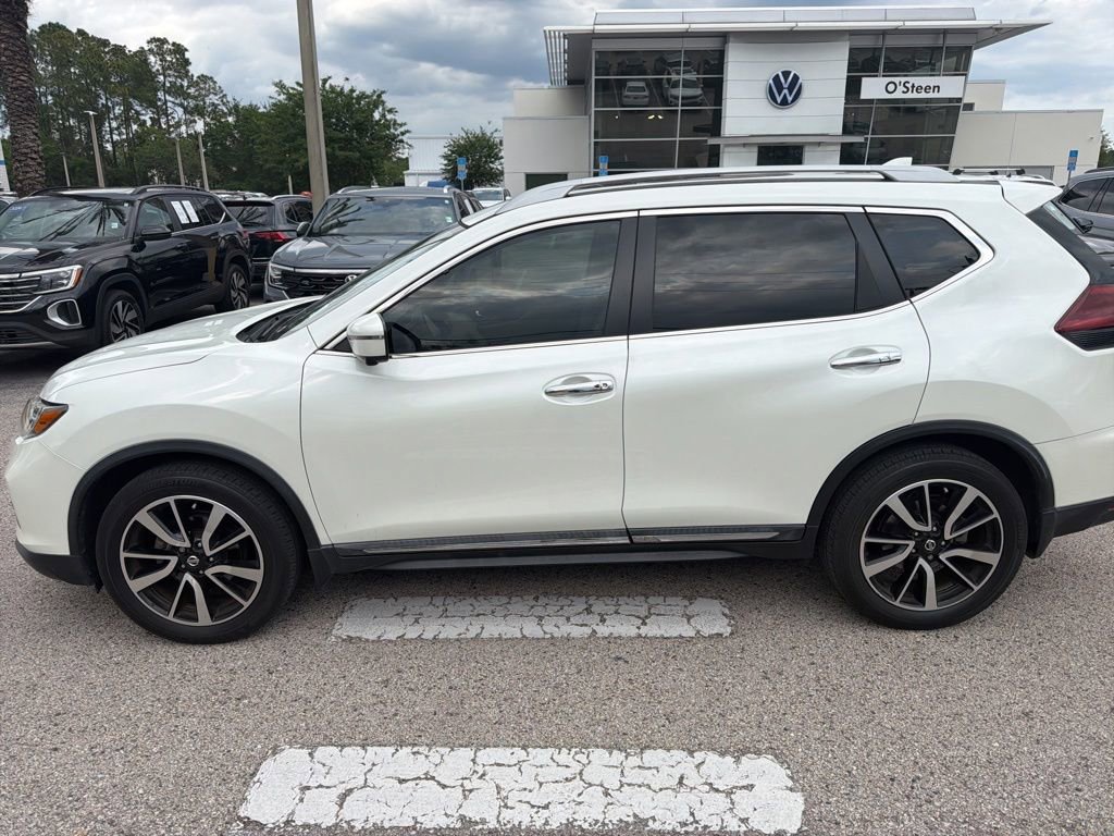 Used 2019 Nissan Rogue SL w/ Premium Package FWD image 3