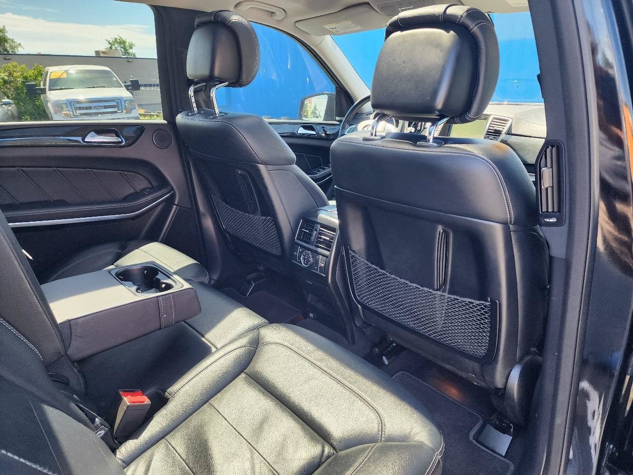 Used 2016 Mercedes-Benz GL 550 4MATIC image 34