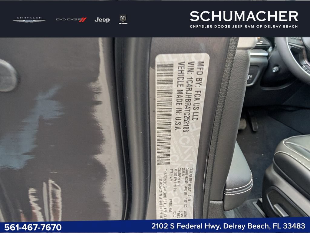 New 2026 Jeep Grand Cherokee Limited w/ Luxury Tech Group II AWD/4WD image 16