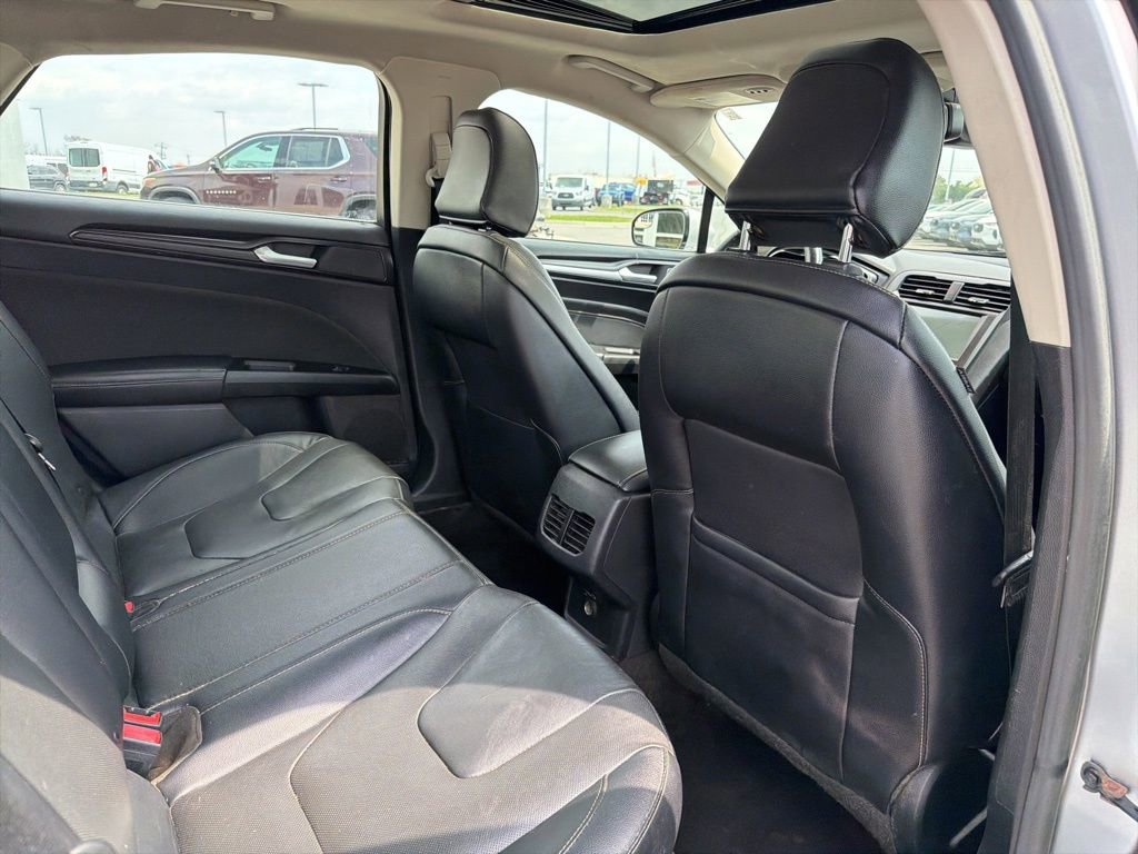 Used 2020 Ford Fusion Titanium image 18