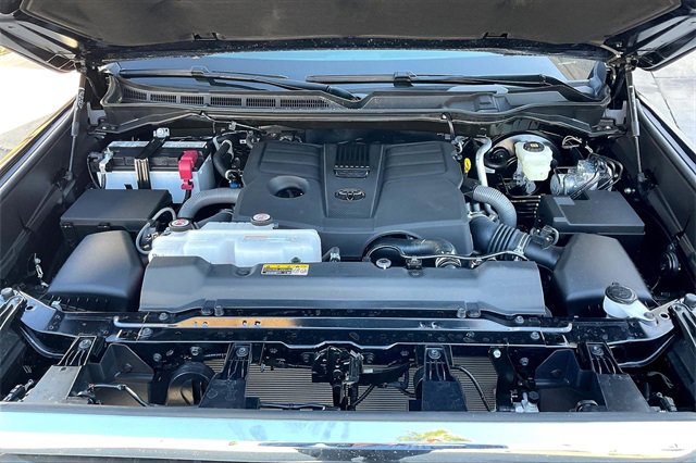 Used 2025 Toyota Tundra Limited image 9