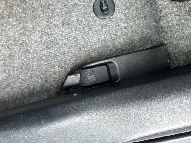 Used 2013 Toyota Prius Four w/ Deluxe Solar Roof Pkg FWD image 16