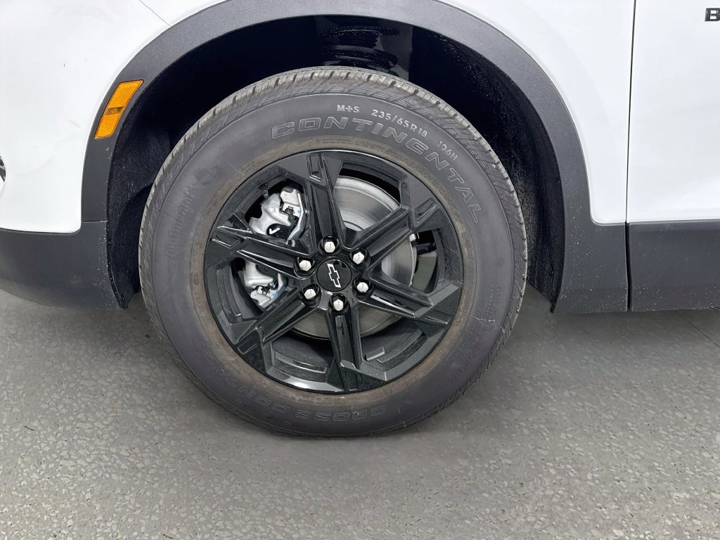New 2026 Chevrolet Blazer LT w/ Convenience Package FWD image 31