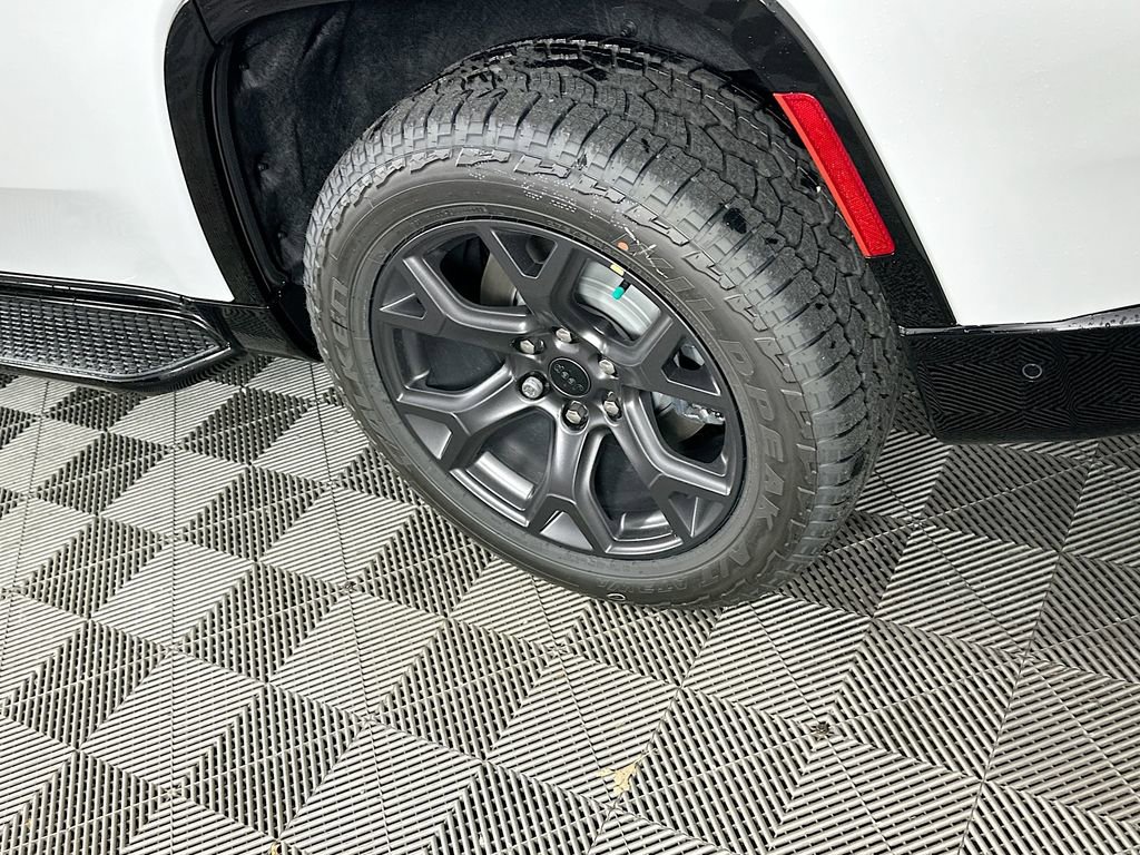 New 2026 Jeep Grand Wagoneer 4WD w/ Quick Order Packge 29V Upland image 40