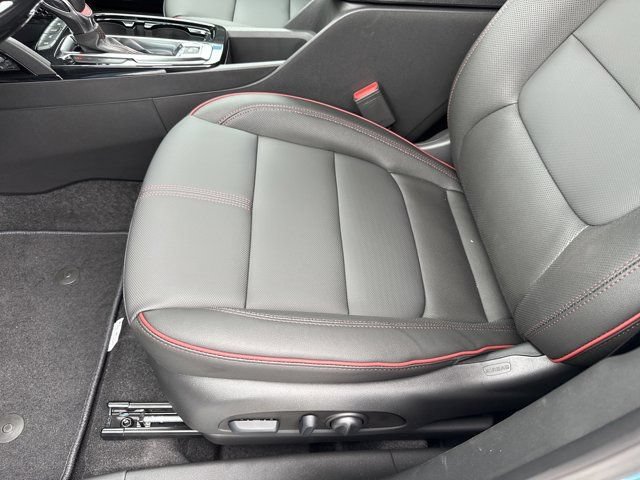New 2026 Chevrolet TrailBlazer RS w/ Driver Confidence Package FWD image 15