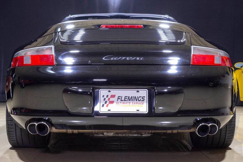 Used 2004 Porsche 911 Carrera RWD image 17