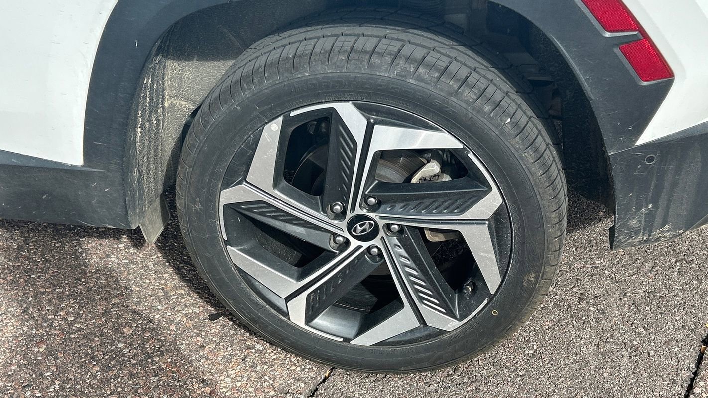 Used 2024 Hyundai Tucson Limited image 13