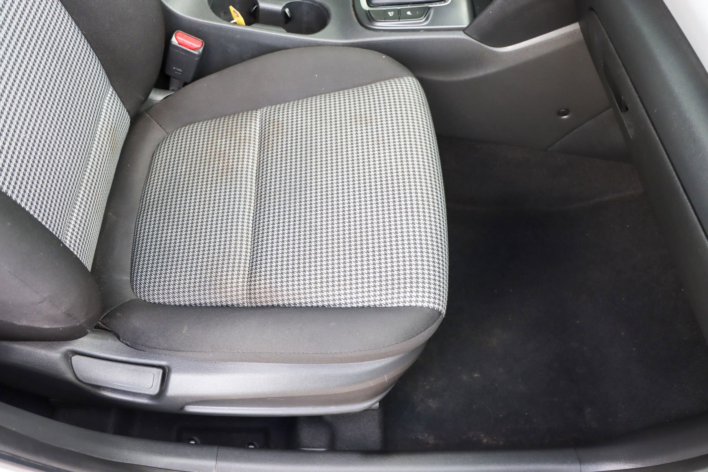 Used 2020 Hyundai Kona SEL FWD image 19