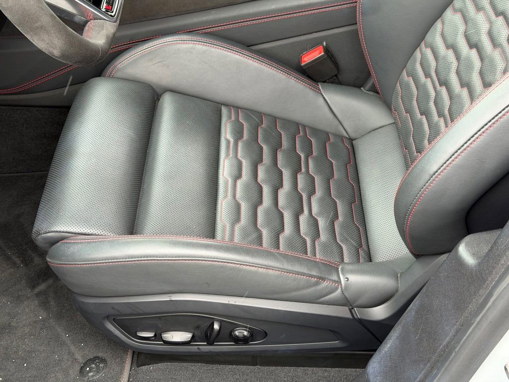 Certified 2022 Audi RS e-tron GT w/ Year 1 Package image 23