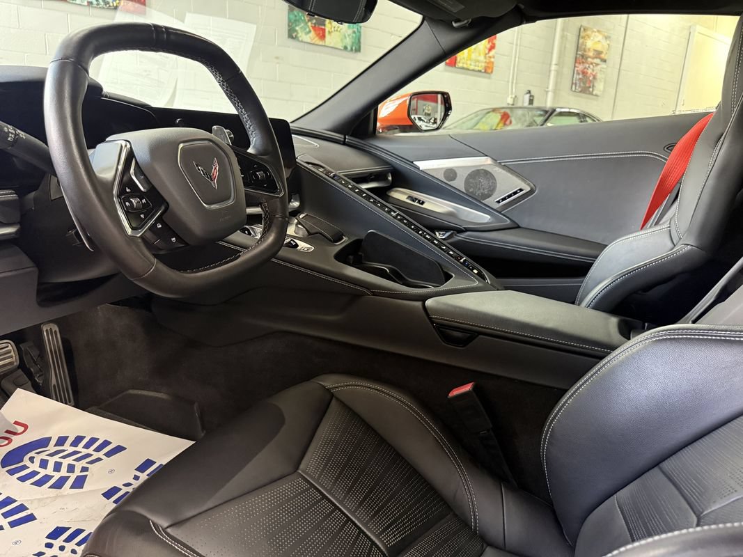 Used 2022 Chevrolet Corvette Stingray Preferred Cpe w/ Z51 Performance Package RWD image 12