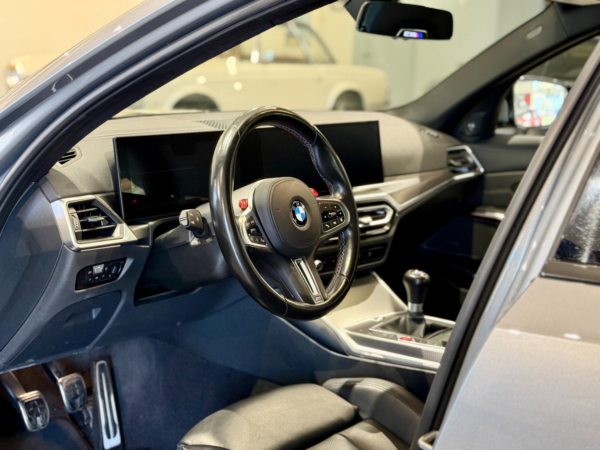 Used 2023 BMW M3 RWD image 34