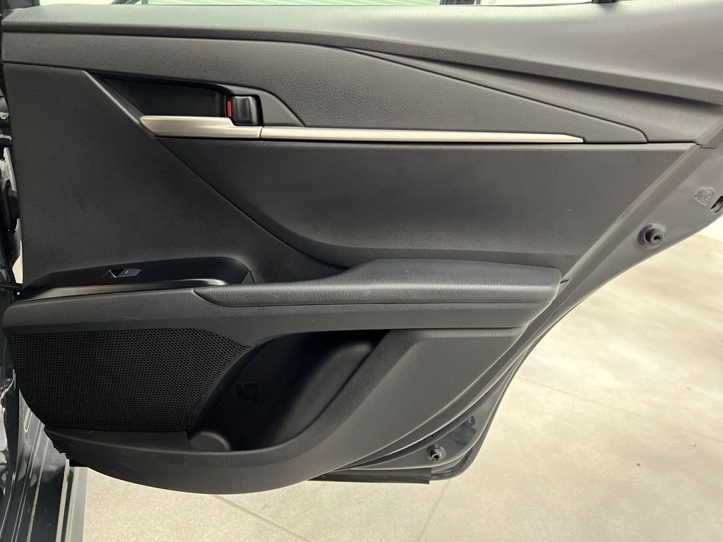 Used 2025 Toyota Camry SE FWD image 17