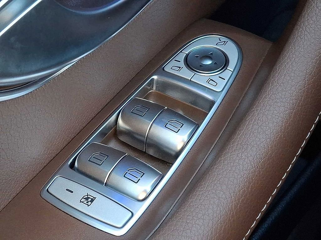 Used 2022 Mercedes-Benz E 450 4MATIC All-Terrain Wagon image 23