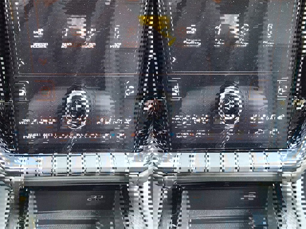 New 2026 GMC Yukon AT4 w/ AT4 Premium Package image 13