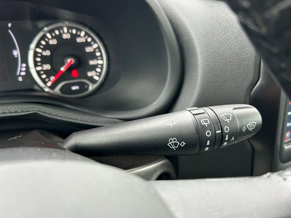 Used 2019 Jeep Renegade Altitude w/ Quick Order Package 2XM image 19