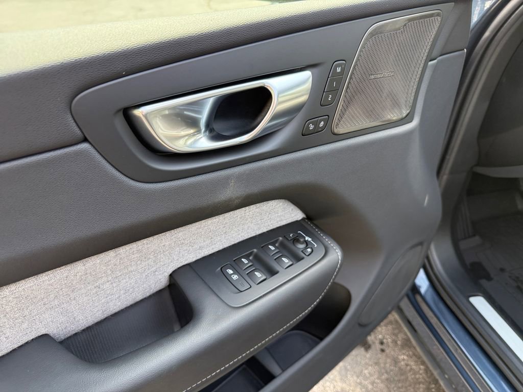 Used 2024 Volvo XC60 T8 Ultimate w/ Protection Package Premier AWD/4WD image 21