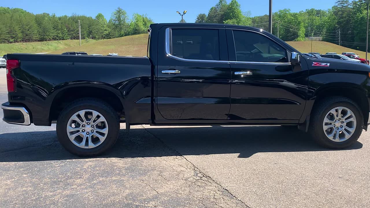 Used 2024 Chevrolet Silverado 1500 LTZ w/ LTZ Premium Package AWD/4WD image 6