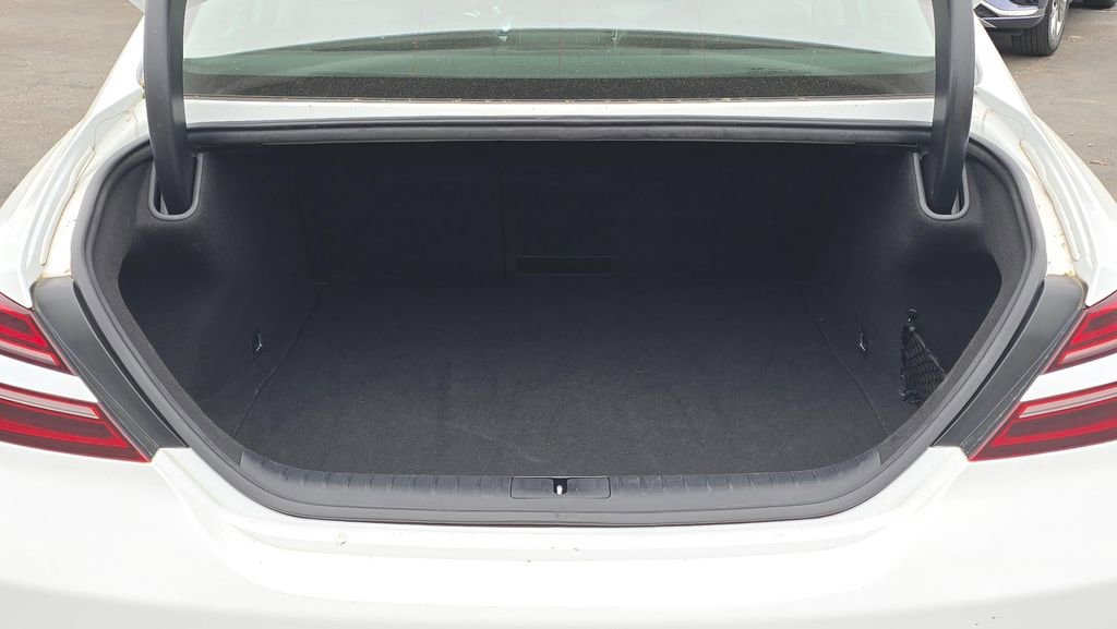 Used 2025 Genesis G70 2.5T image 14