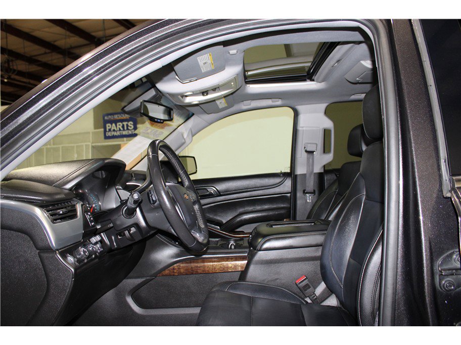 Used 2016 Chevrolet Suburban LT image 10