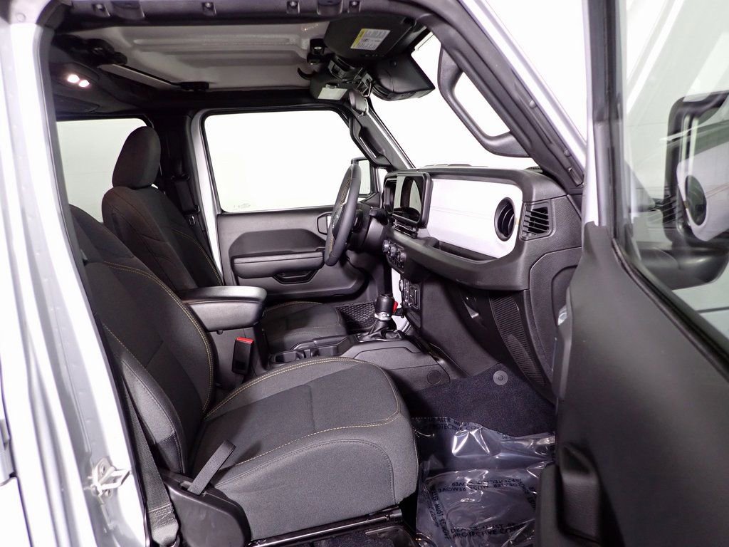 Used 2024 Jeep Wrangler Unlimited w/ Convenience Group image 31