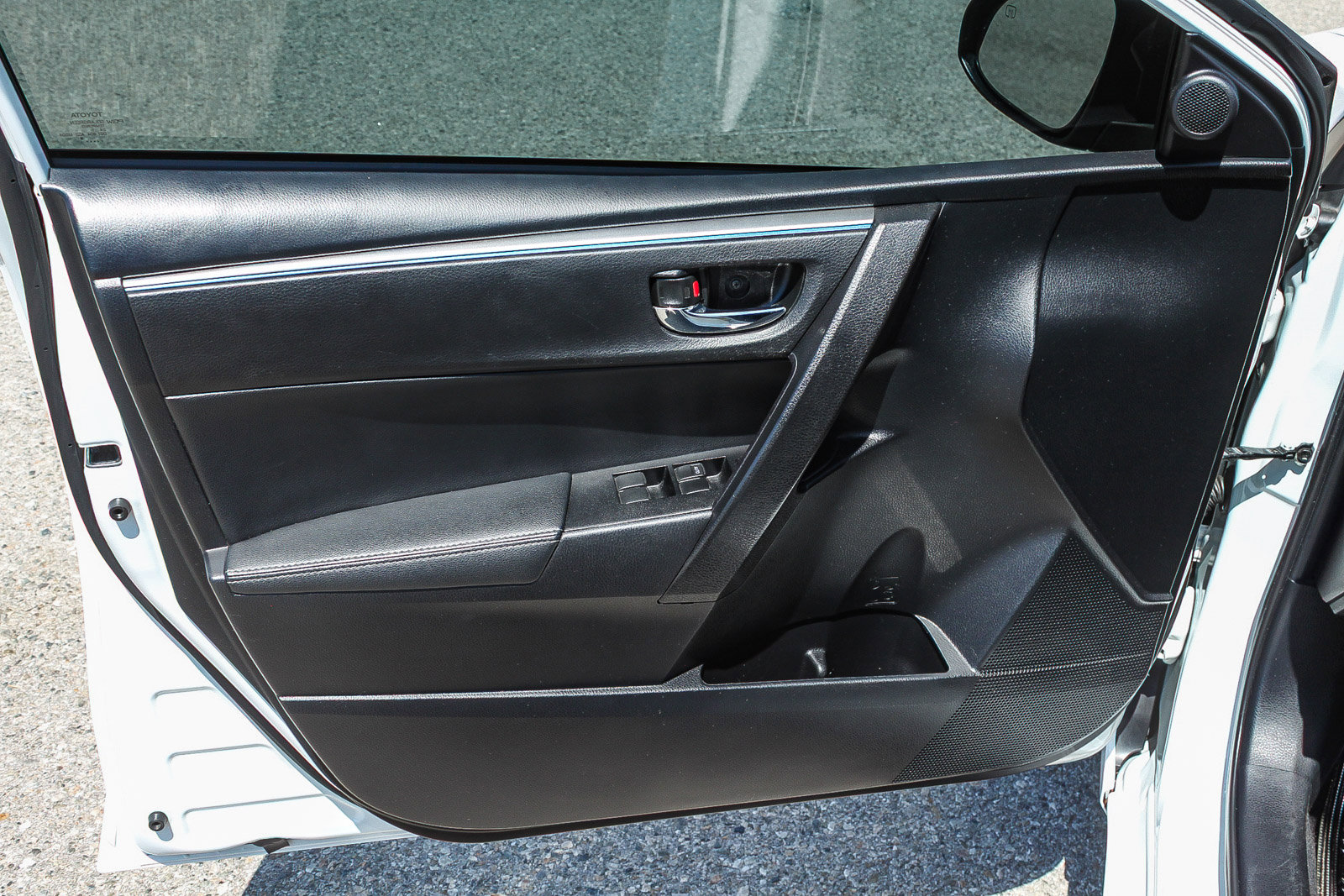 Used 2016 Toyota Corolla S FWD image 22