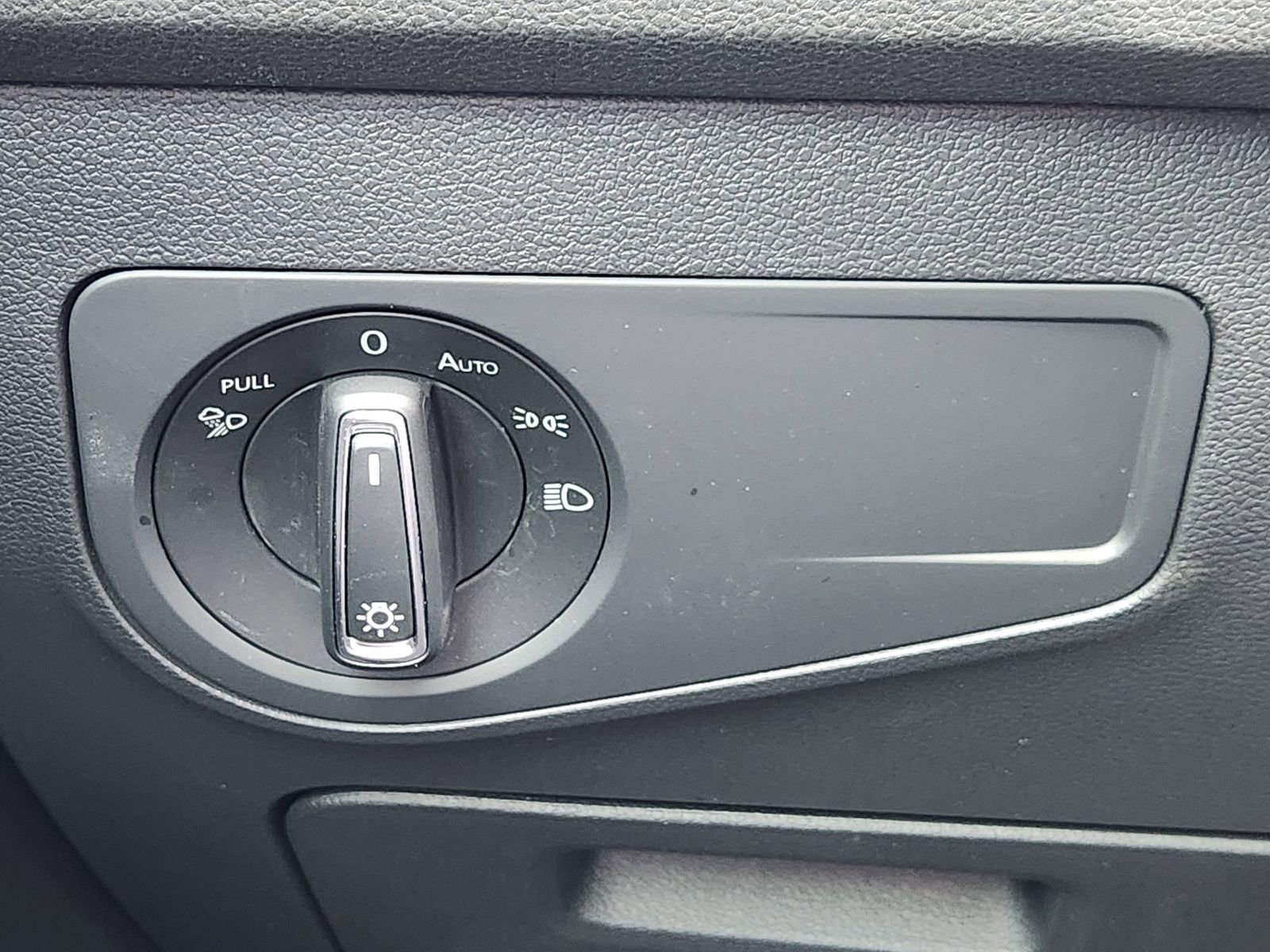 Used 2022 Volkswagen Tiguan SEL R-Line image 26