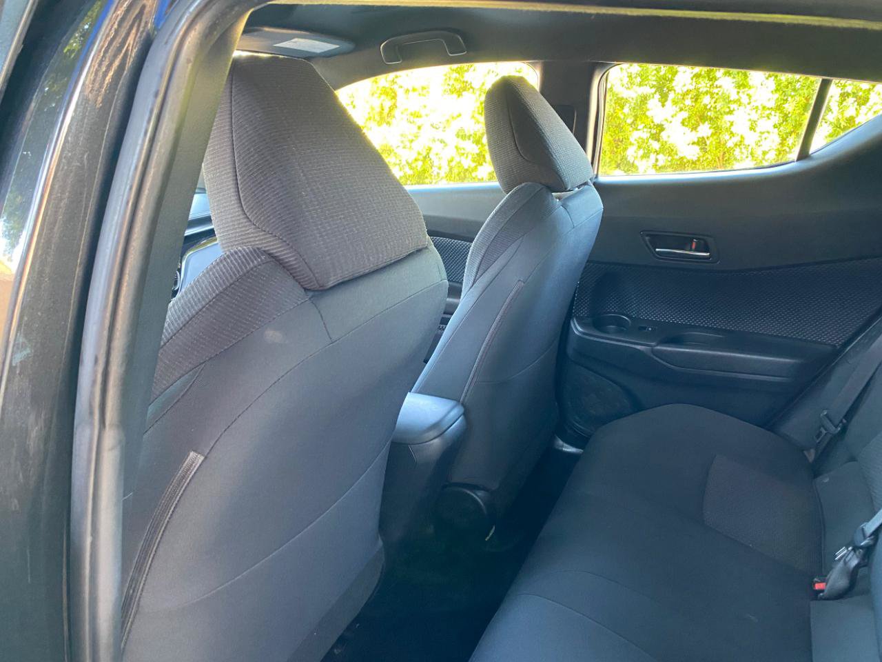 Used 2018 Toyota C-HR XLE FWD image 38