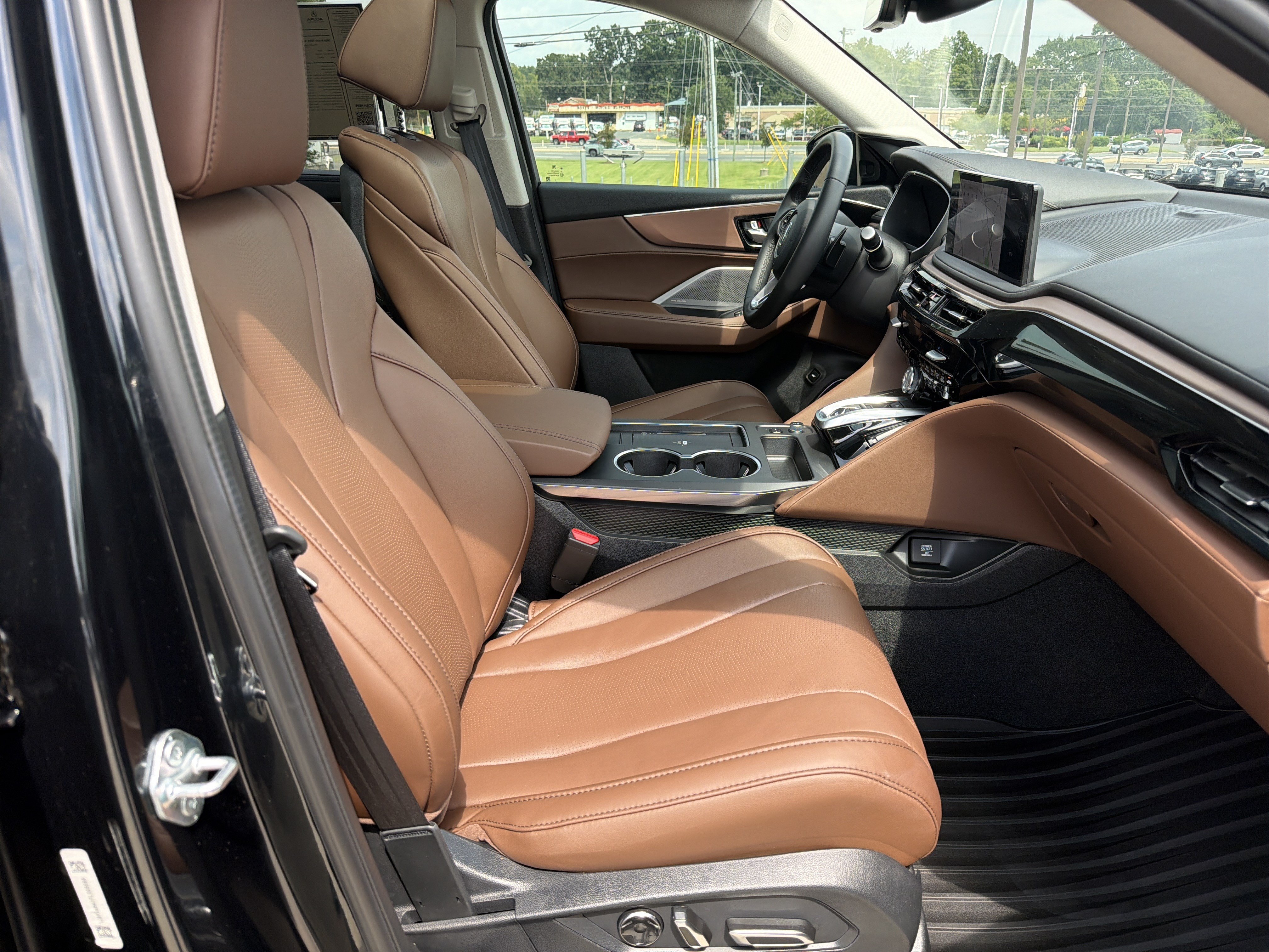 Certified 2026 Acura MDX w/ Technology Package FWD image 33