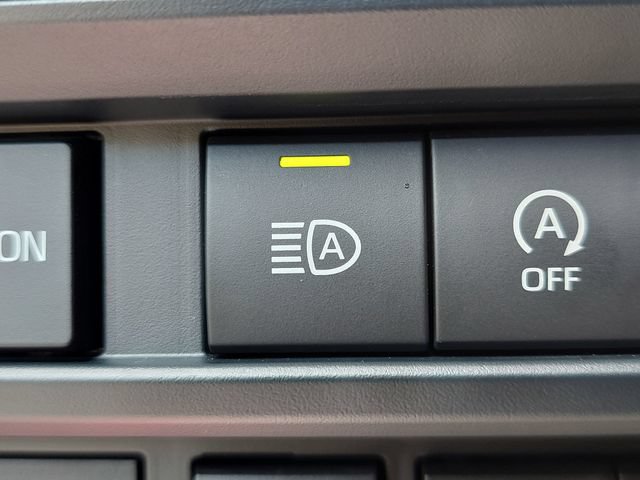 Certified 2025 Toyota Tundra Limited AWD/4WD image 39
