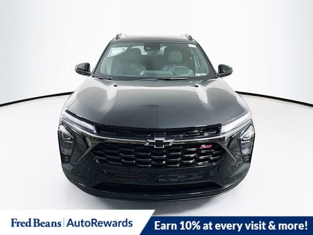 New 2025 Chevrolet Trax RS w/ Sunroof Package video 2