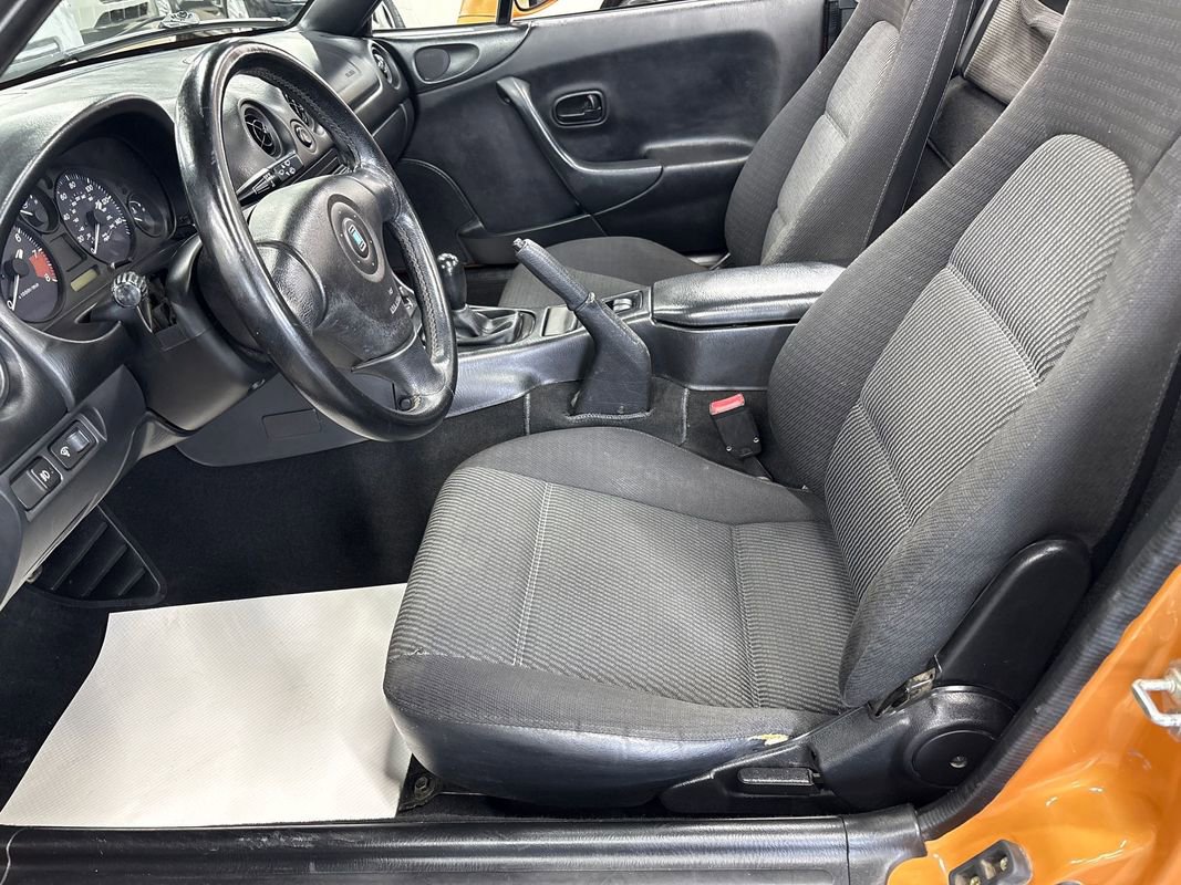 Used 2000 MAZDA MX-5 Miata image 31