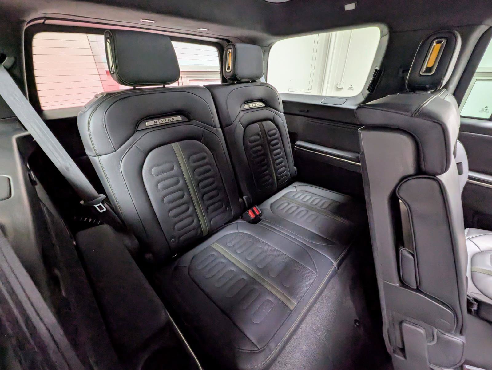 Used 2024 Rivian R1S Adventure AWD/4WD image 35