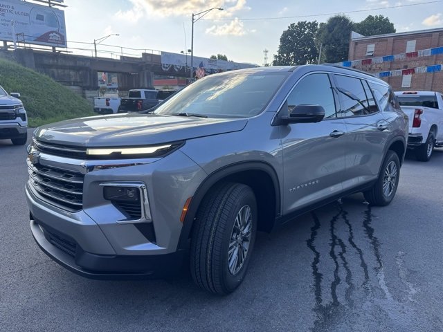 New 2026 Chevrolet Traverse LT w/ Driver Confidence Package image 4