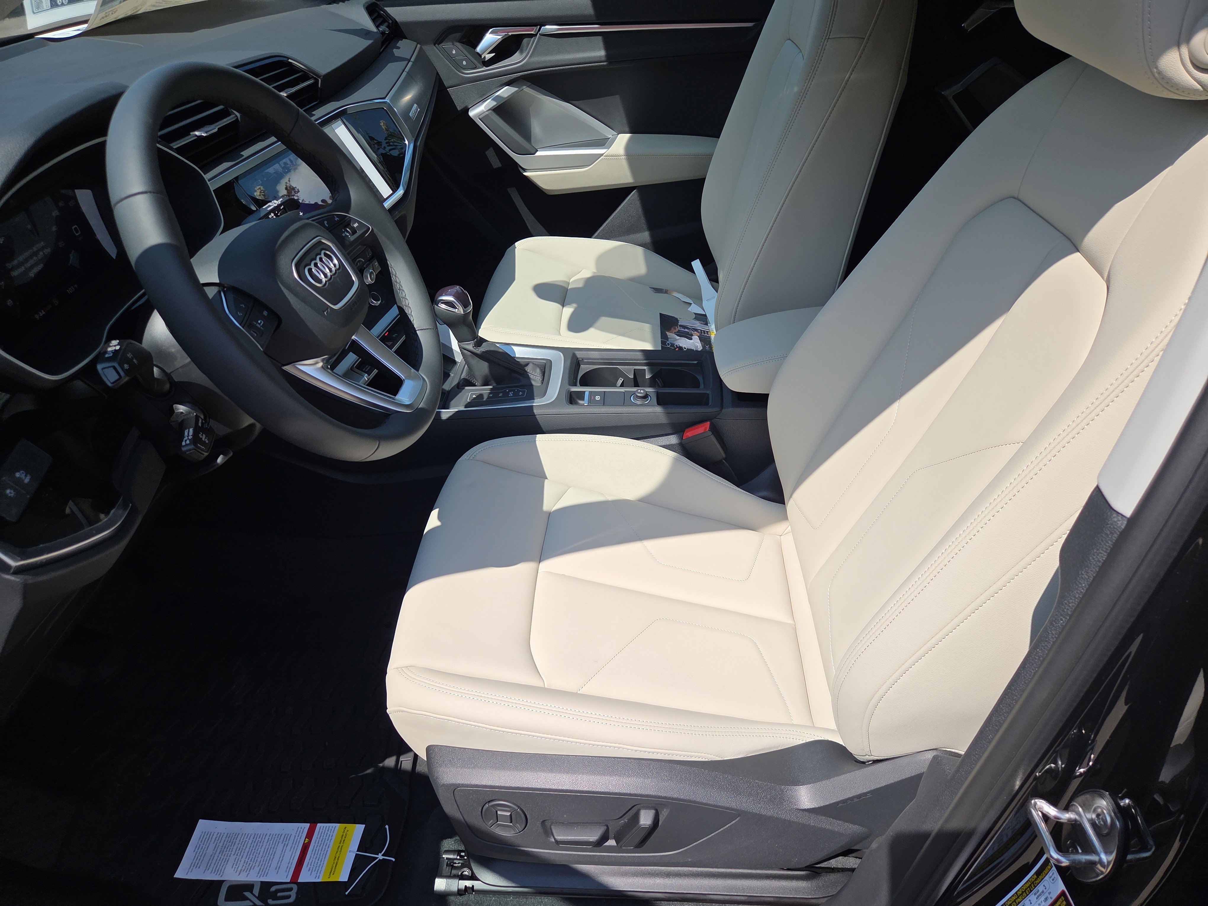 New 2025 Audi Q3 2.0T Premium image 6