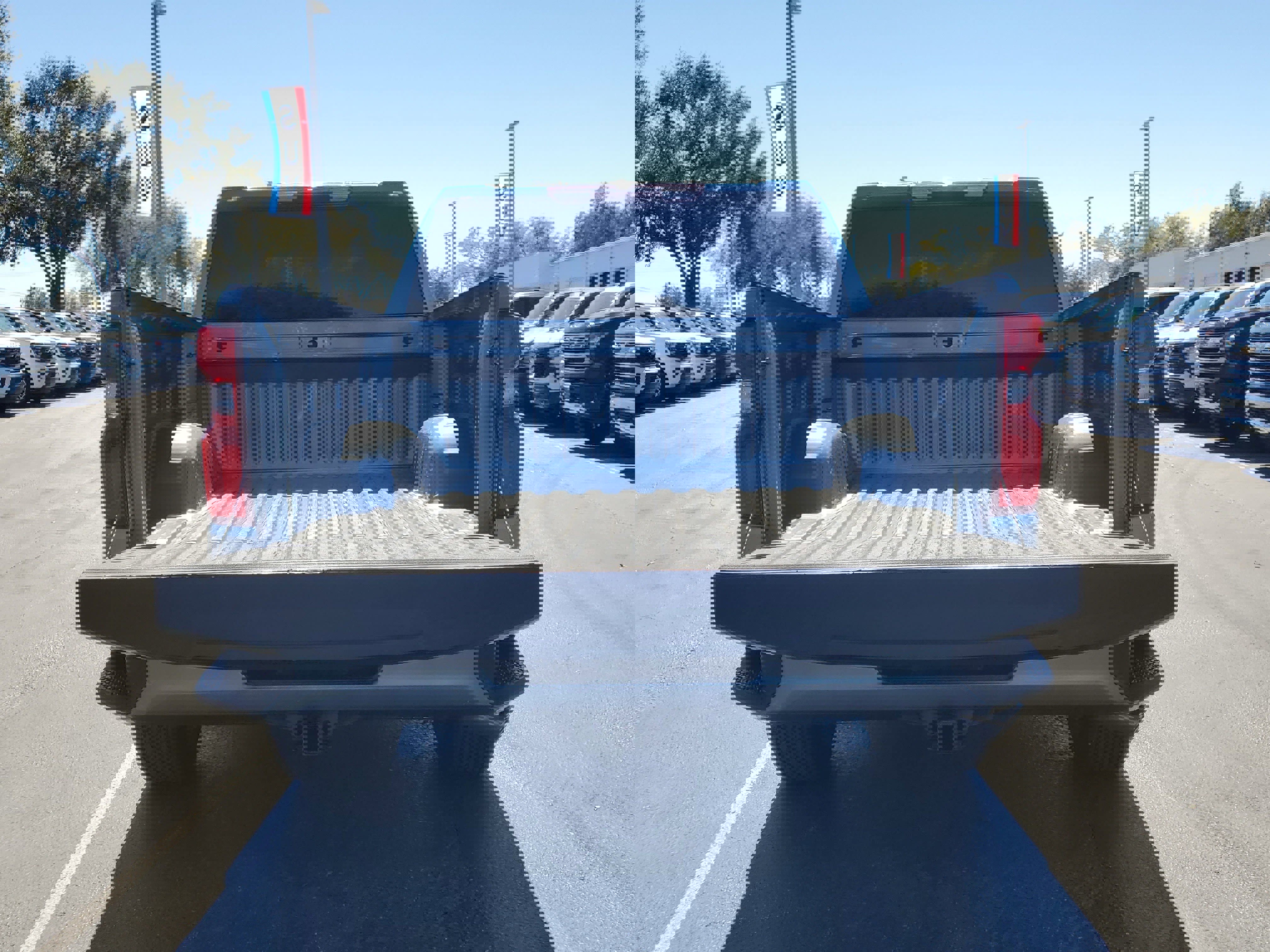 Used 2020 Chevrolet Silverado 1500 Custom w/ Custom Value Package image 10