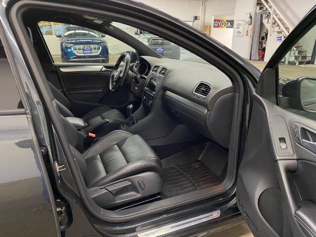 Used 2012 Volkswagen Golf 4-Door image 15