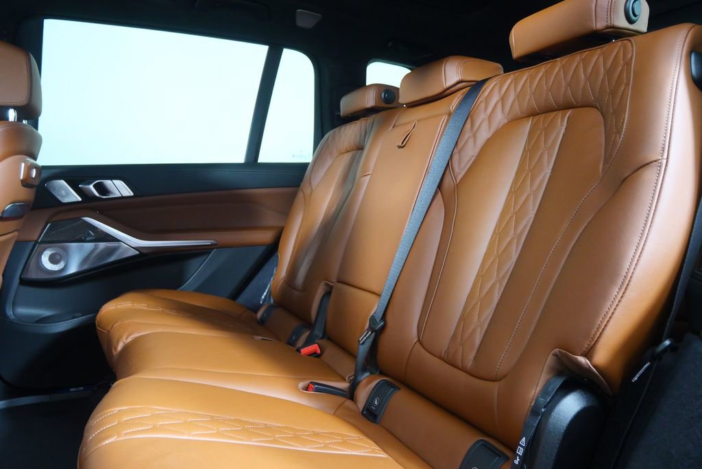 New 2026 BMW ALPINA XB7 image 17