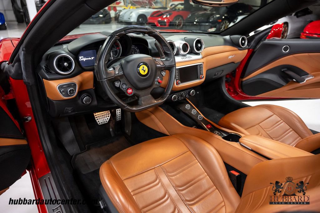 Used 2016 Ferrari California T image 17