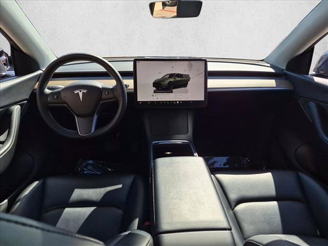 Used 2022 Tesla Model Y Long Range AWD/4WD image 19