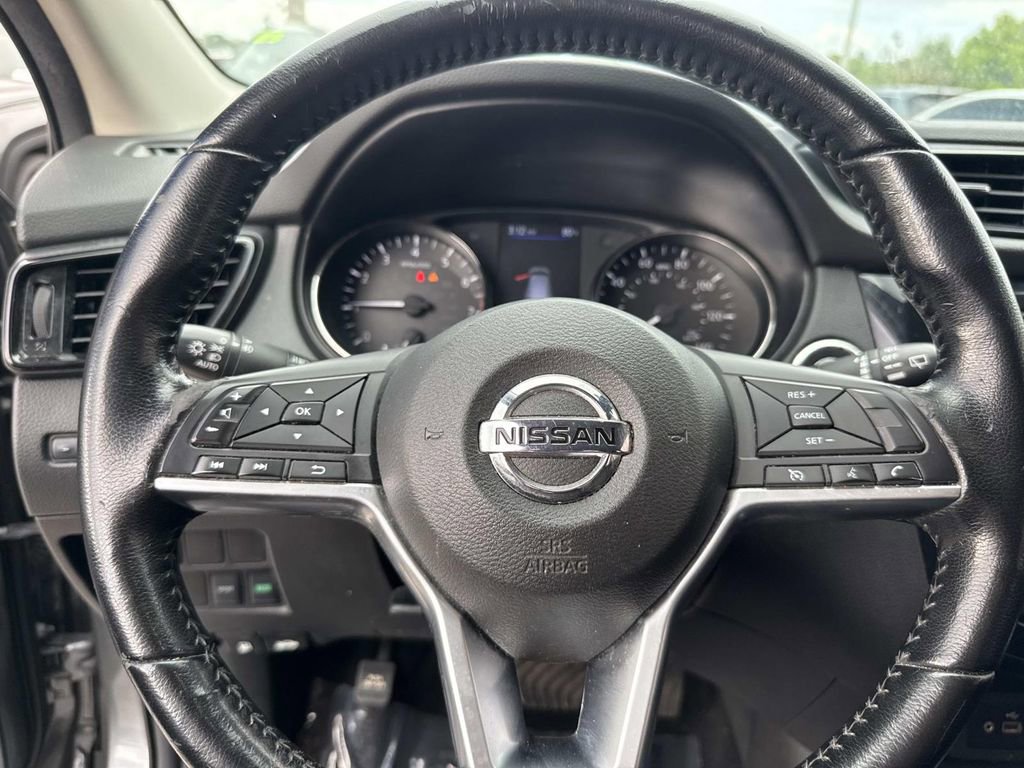 Certified 2022 Nissan Rogue Sport SV image 28