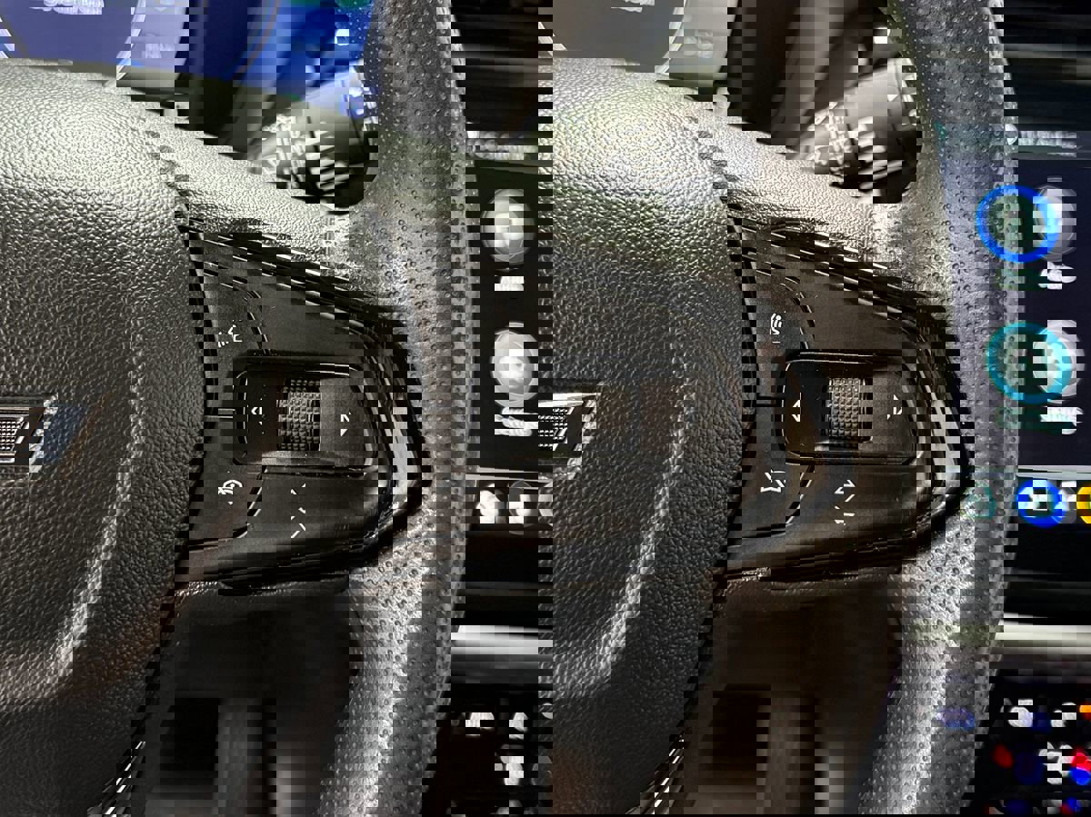 Used 2023 Chevrolet Bolt EUV LT image 18