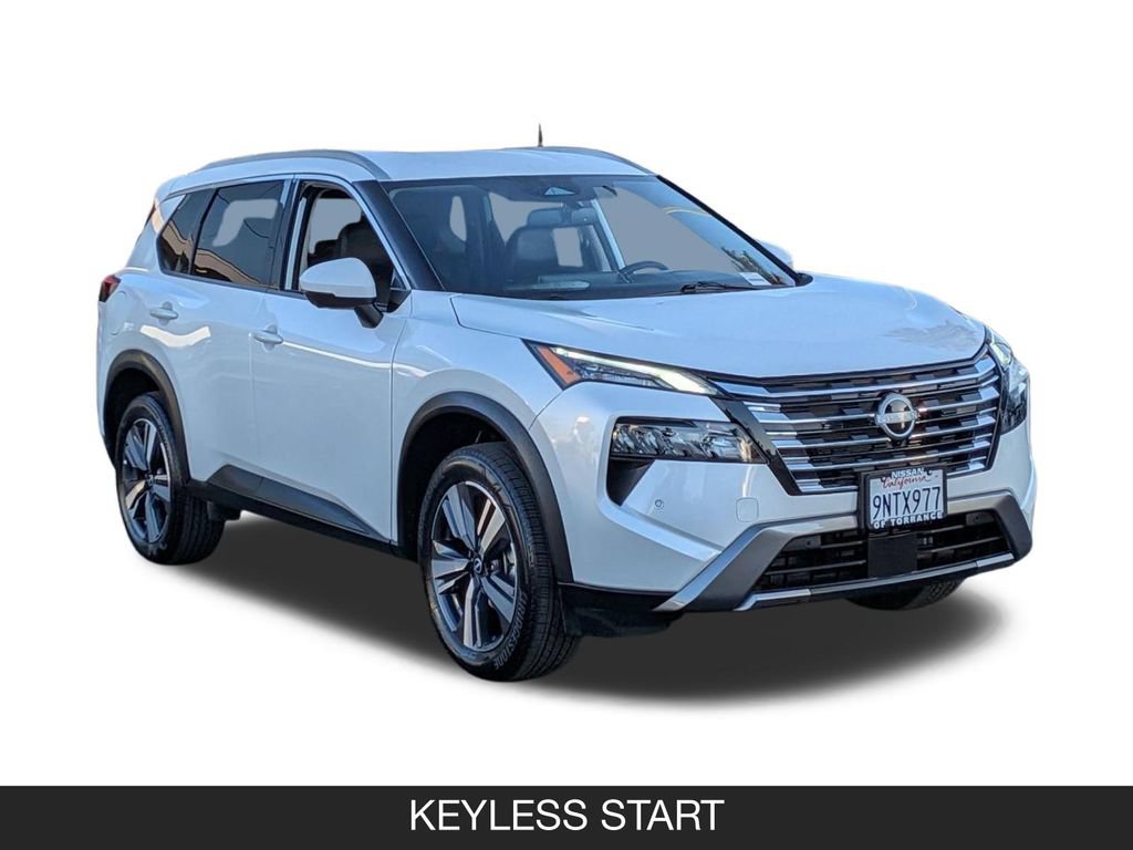 Certified 2025 Nissan Rogue SL FWD image 2