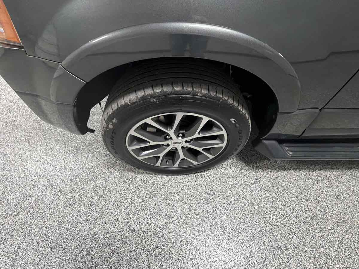 Used 2015 Ford Expedition EL XLT w/ Equipment Group 202A image 40