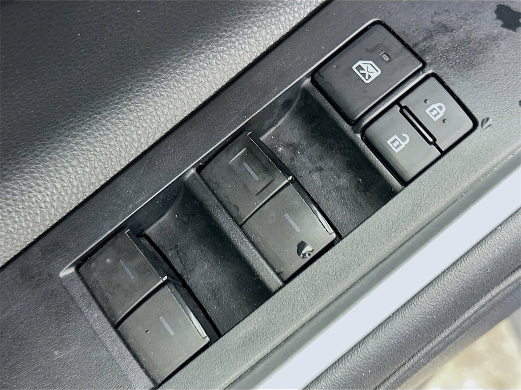 Used 2021 Toyota Highlander XLE image 21