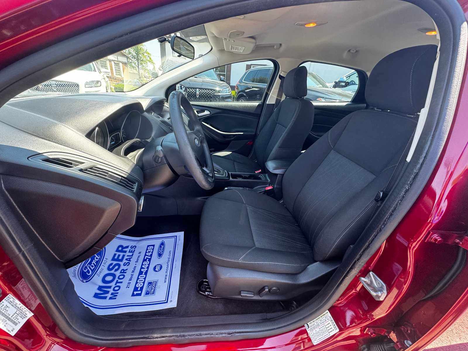 Used 2016 Ford Focus SE w/ SE Power Seat Package FWD image 16