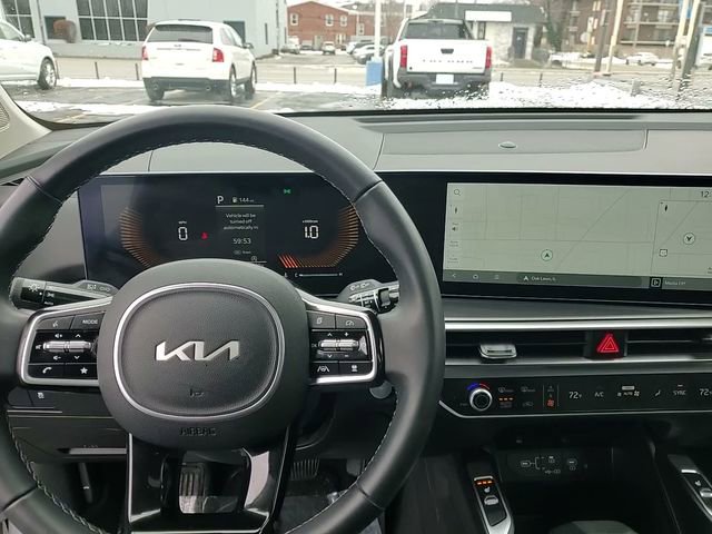 Used 2025 Kia Sorento S w/ Panoramic Sunroof Package image 4